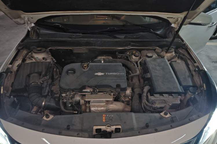Used Chevrolet Malibu 2017 1.5T Automatic Luxury Edition Engine Bay