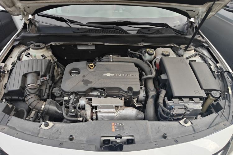Used Chevrolet Malibu 2017 1.5T Automatic Luxury Edition Engine Bay