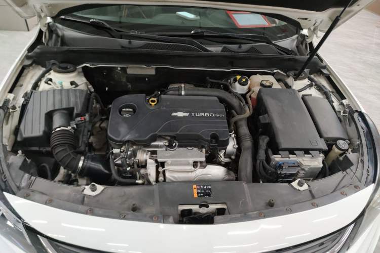 Used Chevrolet Malibu 2017 1.5T Automatic Comfort Edition Engine Bay