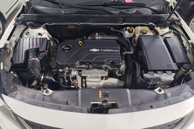 Used Chevrolet Malibu 2017 1.5T Automatic Luxury Edition Engine Bay