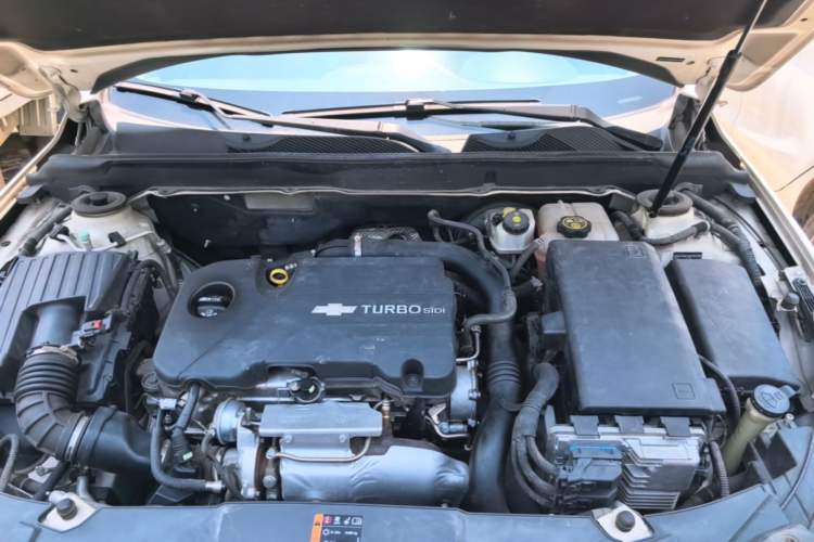 Used Chevrolet Malibu 2017 1.5T Automatic Luxury Edition Engine Bay