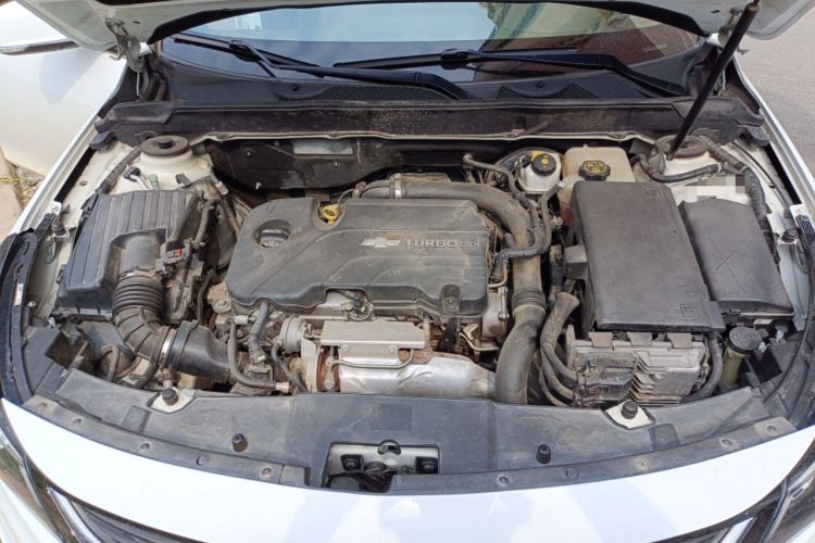 Used Chevrolet Malibu 2017 1.5T Automatic Luxury Edition Engine Bay