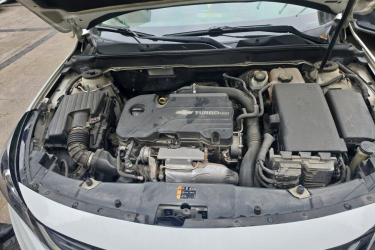 Used Chevrolet Malibu 2017 1.5T Automatic Comfort Edition Engine Bay
