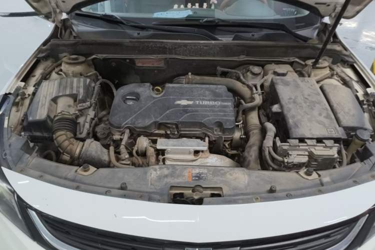 Used Chevrolet Malibu 2017 1.5T Automatic Luxury Edition Engine Bay