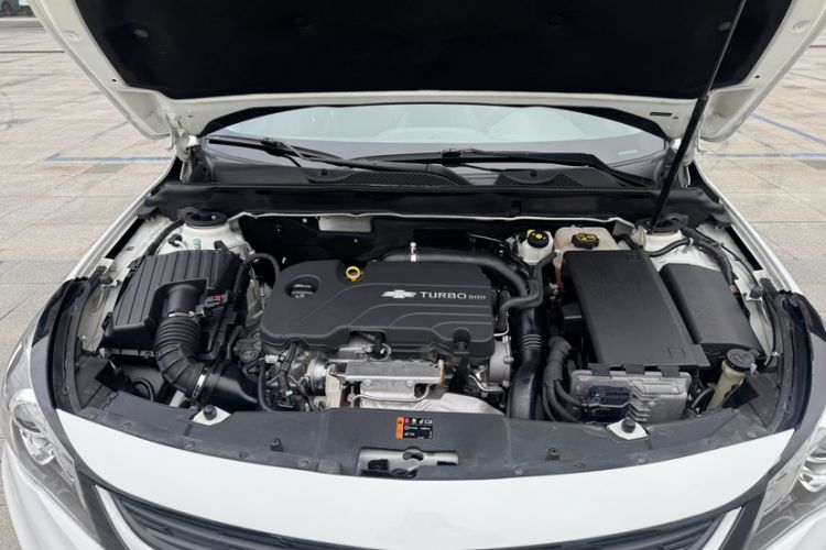 Used Chevrolet Malibu 2017 1.5T Automatic Comfort Edition Engine Bay