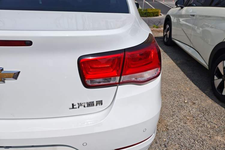 Used Chevrolet Malibu 2017 1.5T Automatic Luxury Edition Exterior 3