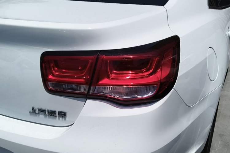 Used Chevrolet Malibu 2017 1.5T Automatic Luxury Edition Exterior 3