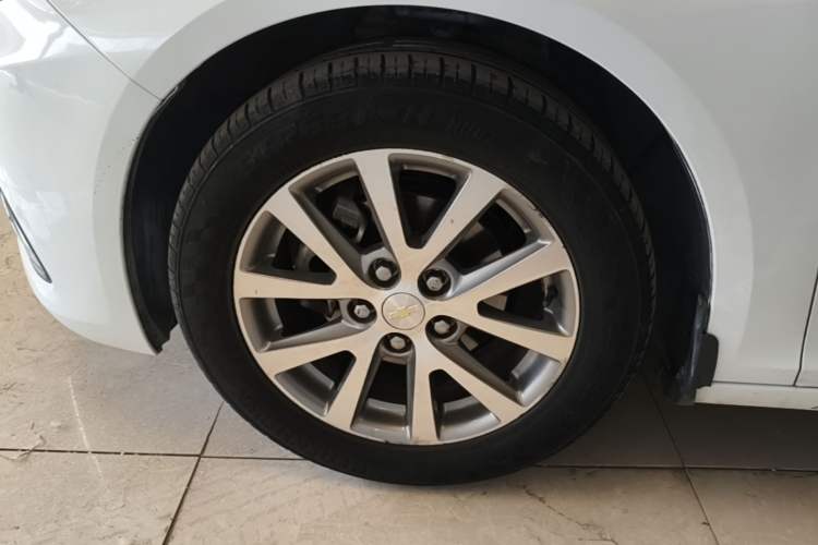 Used Chevrolet Malibu 2017 1.5T Automatic Luxury Edition Exterior 4