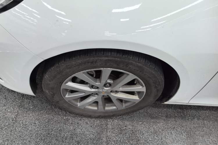 Used Chevrolet Malibu 2017 1.5T Automatic Luxury Edition Exterior 4