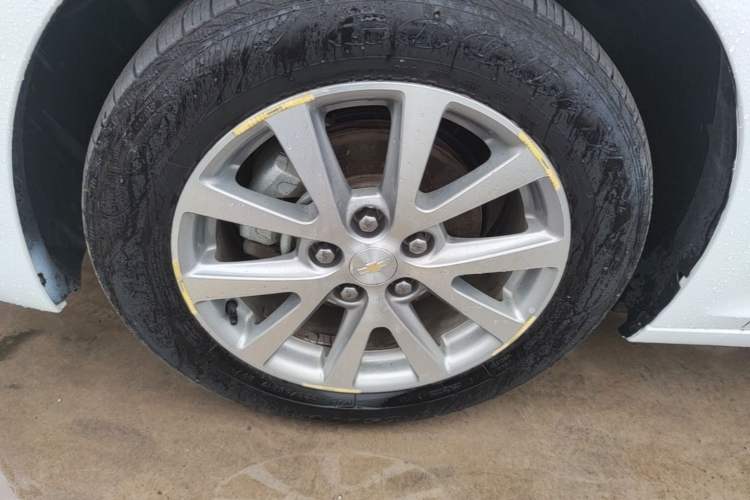 Used Chevrolet Malibu 2017 1.5T Automatic Luxury Edition Exterior 4