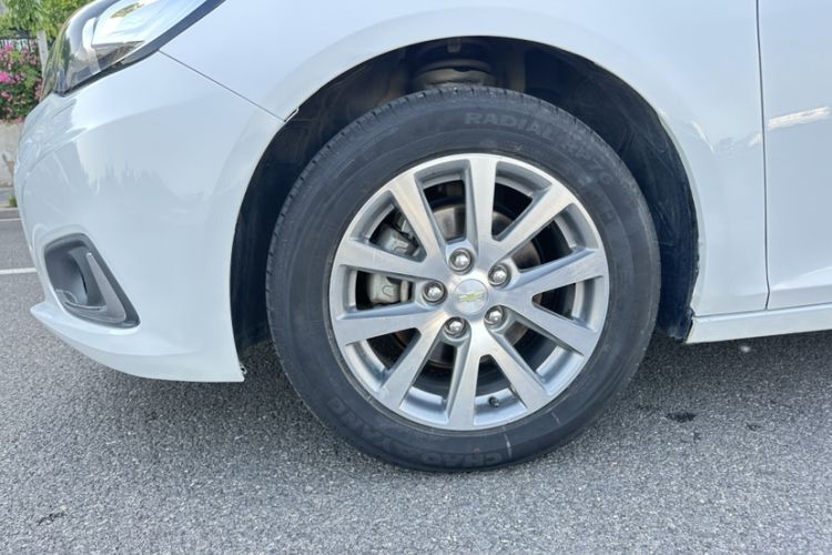 Used Chevrolet Malibu 2017 1.5T Automatic Luxury Edition Exterior 5