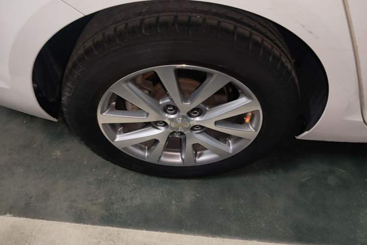 Used Chevrolet Malibu 2017 1.5T Automatic Luxury Edition Exterior 5