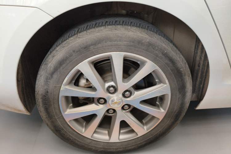 Used Chevrolet Malibu 2017 1.5T Automatic Luxury Edition Exterior 5