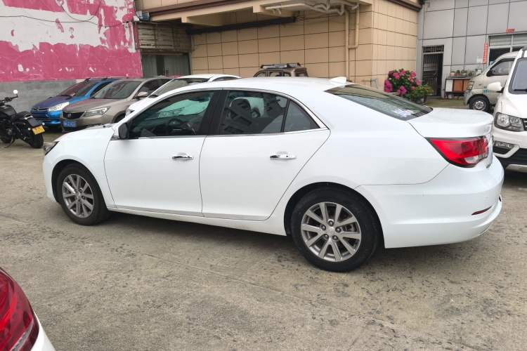 Used Chevrolet Malibu 2017 1.5T Automatic Luxury Edition Exterior 6
