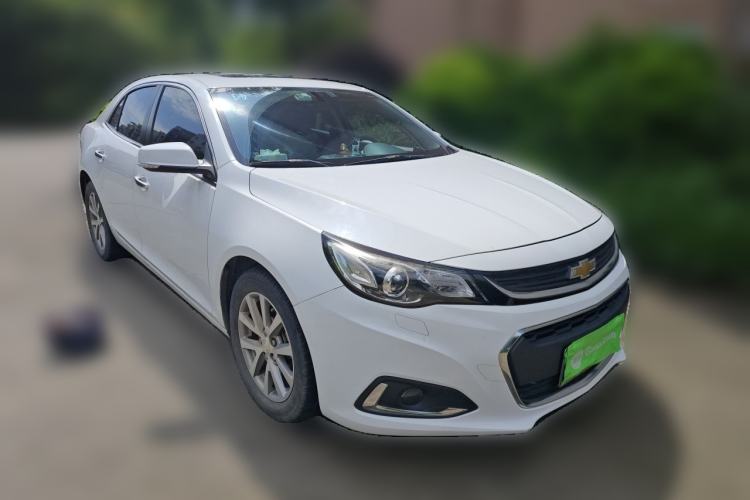 Used Chevrolet Malibu 2017 1.5T Automatic Luxury Edition Front Right 45 Deg