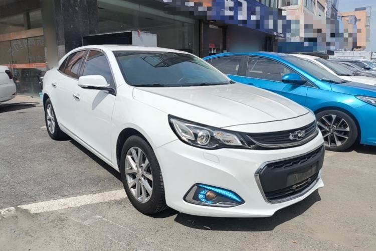 Used Chevrolet Malibu 2017 1.5T Automatic Luxury Edition Front Right 45 Deg