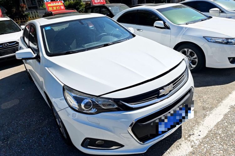 Used Chevrolet Malibu 2017 1.5T Automatic Luxury Edition Front Right 45 Deg