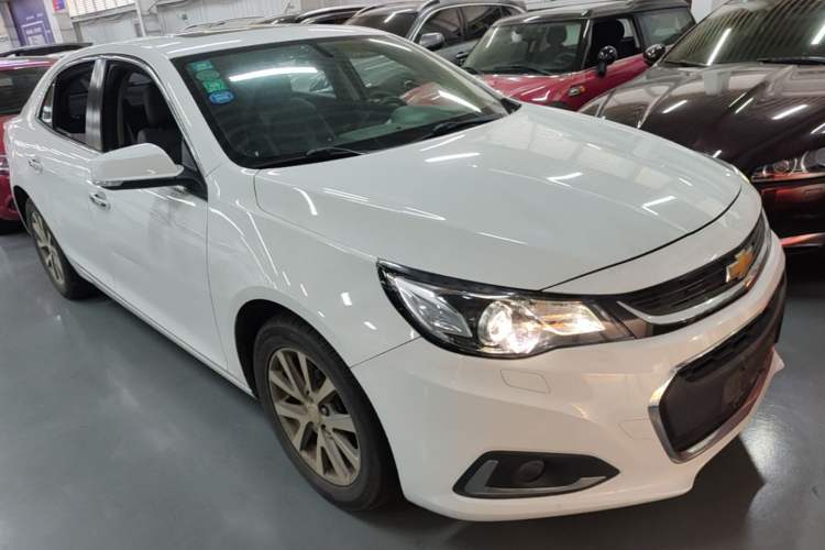 Used Chevrolet Malibu 2017 1.5T Automatic Luxury Edition Front Right 45 Deg