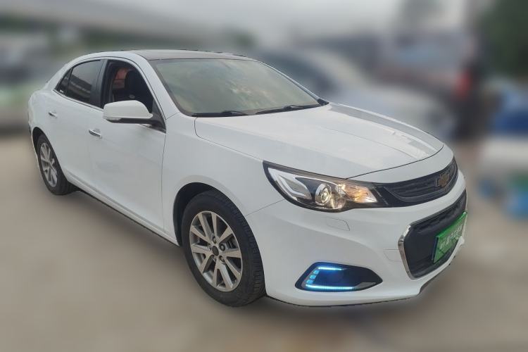 Used Chevrolet Malibu 2017 1.5T Automatic Luxury Edition Front Right 45 Deg
