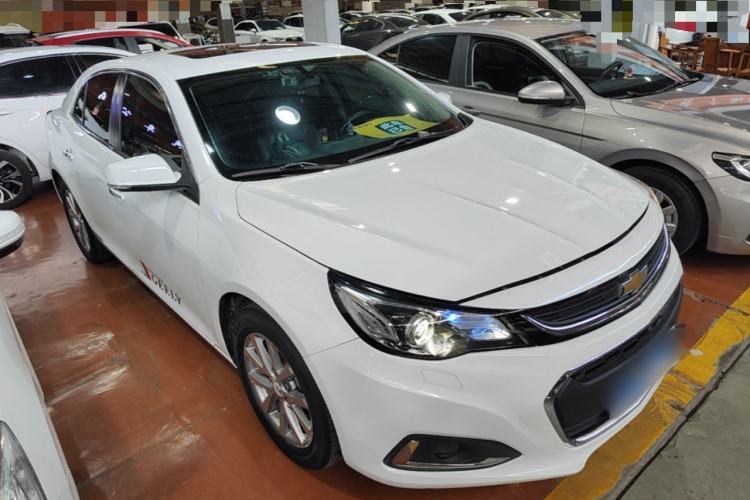 Used Chevrolet Malibu 2017 1.5T Automatic Luxury Edition Front Right 45 Deg