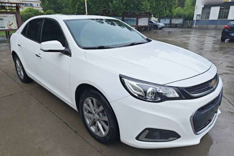 Used Chevrolet Malibu 2017 1.5T Automatic Luxury Edition Front Right 45 Deg