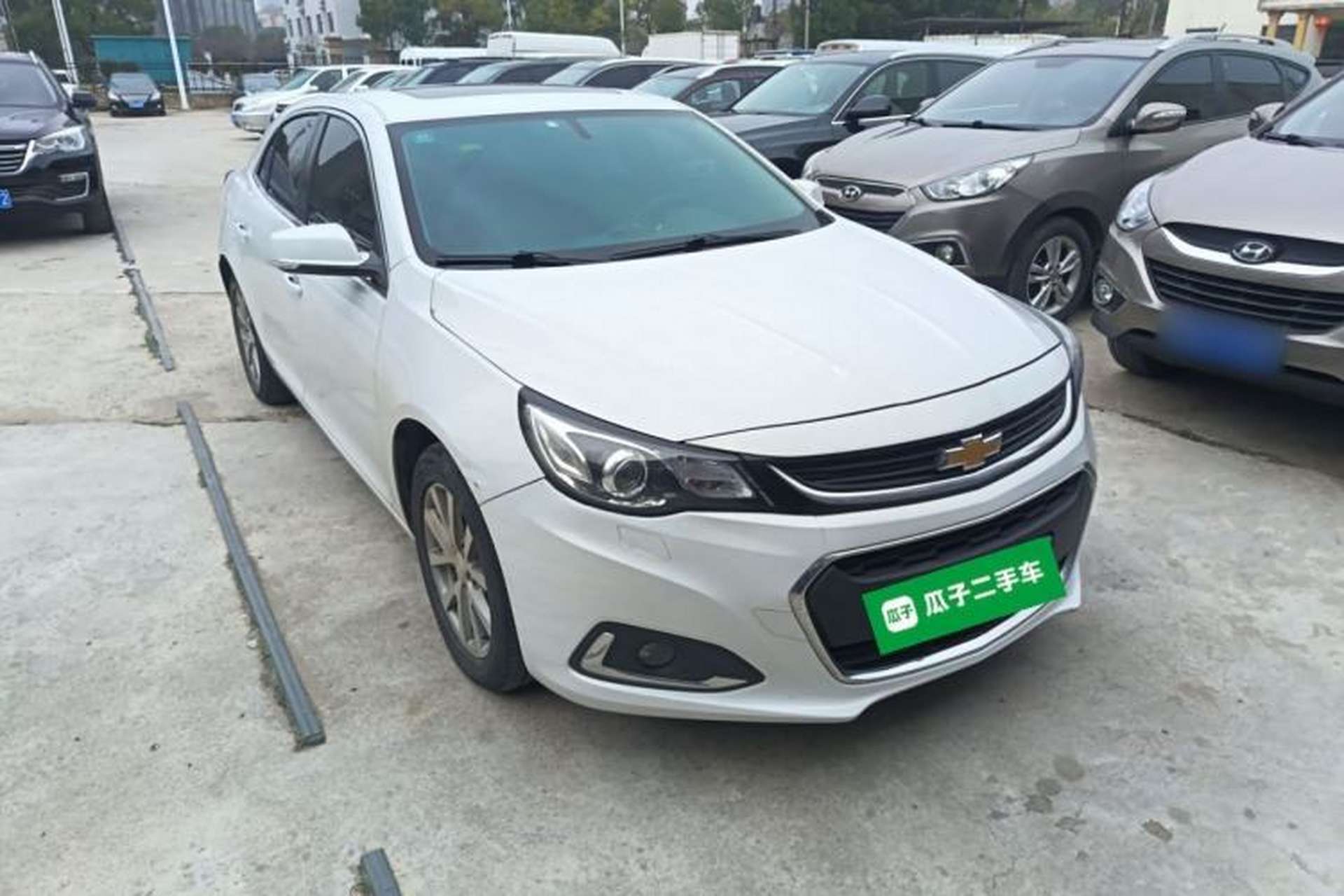 Used Chevrolet Malibu 2017 1.5T Automatic Luxury Edition Front Right 45 Deg