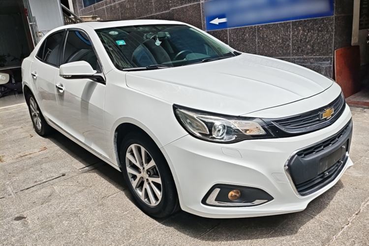 Used Chevrolet Malibu 2017 1.5T Automatic Luxury Edition Front Right 45 Deg