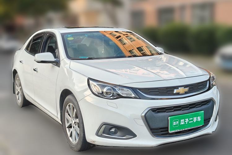 Used Chevrolet Malibu 2017 1.5T Automatic Luxury Edition Front Right 45 Deg