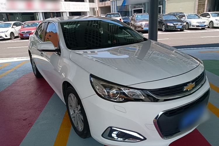 Used Chevrolet Malibu 2017 1.5T Automatic Luxury Edition Front Right 45 Deg