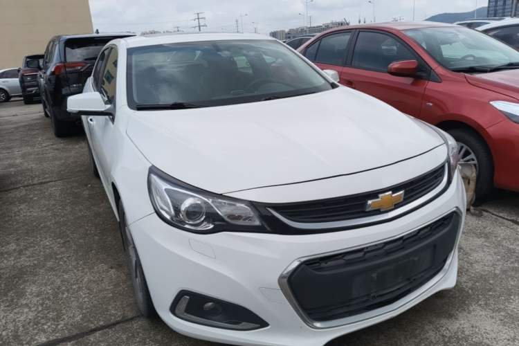 Used Chevrolet Malibu 2017 1.5T Automatic Luxury Edition Front Right 45 Deg