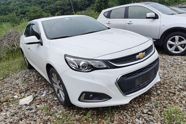Used Chevrolet Malibu 2017 1.5T Automatic Luxury Edition Front Right 45 Deg