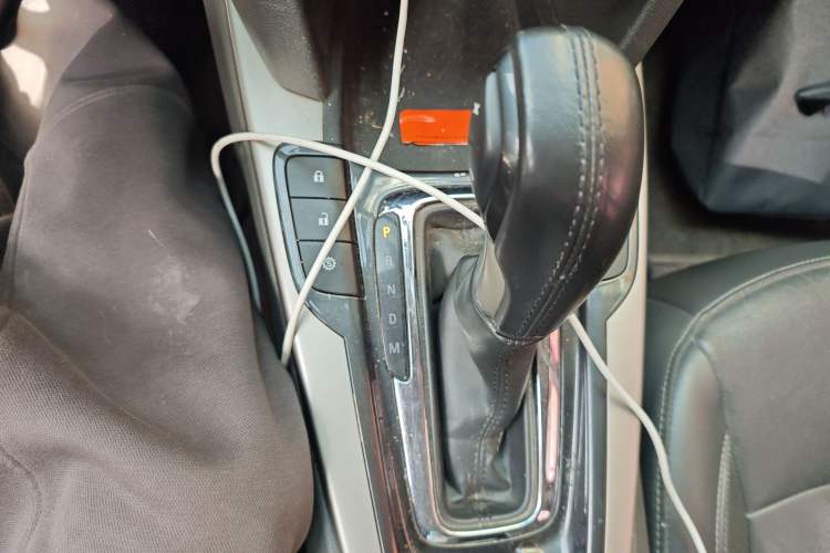 Used Chevrolet Malibu 2017 1.5T Automatic Luxury Edition Gear Lever
