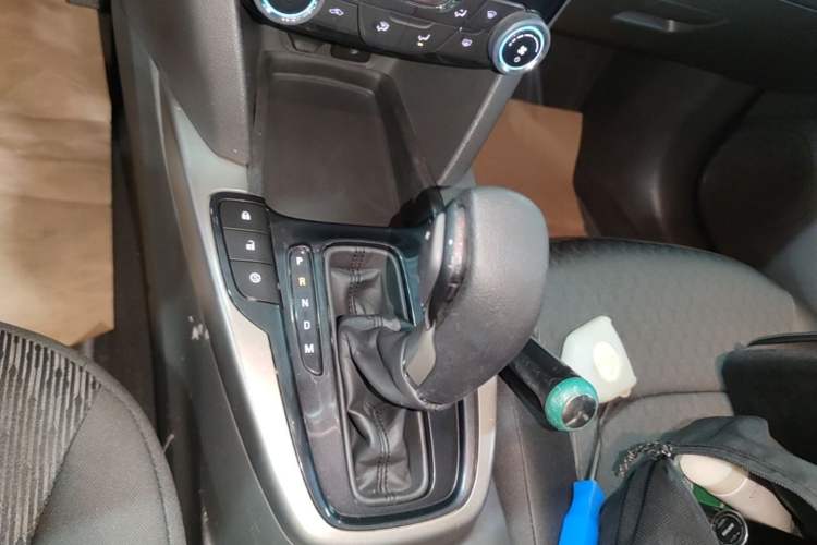 Used Chevrolet Malibu 2017 1.5T Automatic Comfort Edition Gear Lever