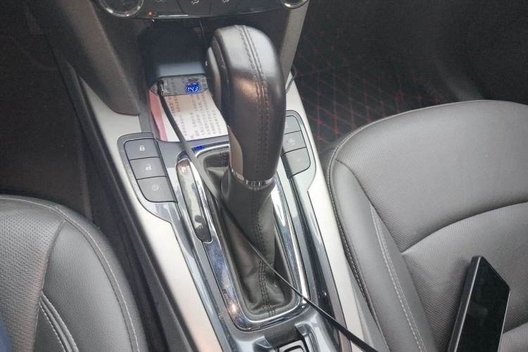 Used Chevrolet Malibu 2017 1.5T Automatic Luxury Edition Gear Lever