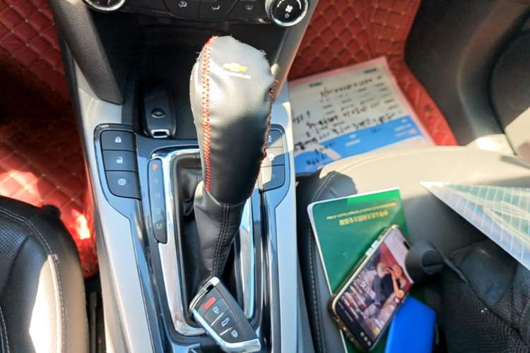Used Chevrolet Malibu 2017 1.5T Automatic Luxury Edition Gear Lever