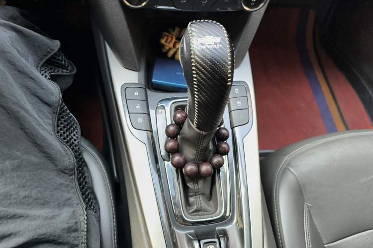 Used Chevrolet Malibu 2017 1.5T Automatic Luxury Edition Gear Lever