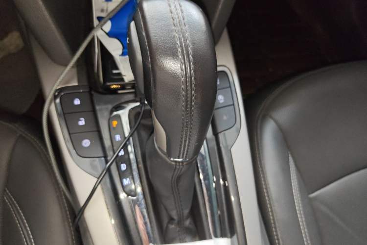 Used Chevrolet Malibu 2017 1.5T Automatic Luxury Edition Gear Lever