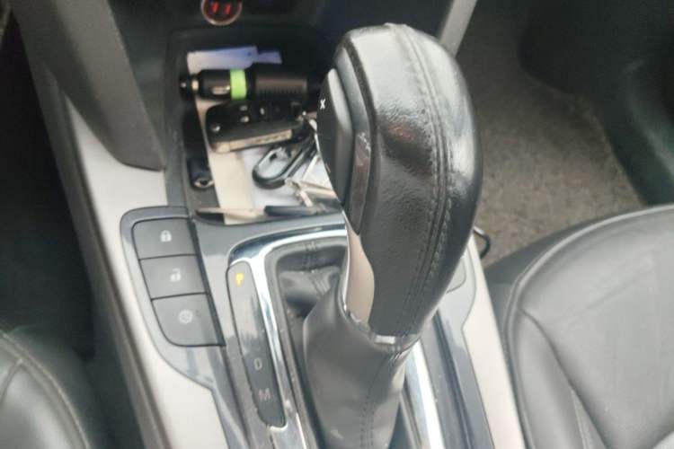 Used Chevrolet Malibu 2017 1.5T Automatic Luxury Edition Gear Lever