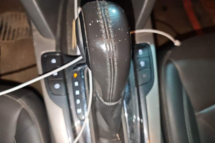 Used Chevrolet Malibu 2017 1.5T Automatic Luxury Edition Gear Lever
