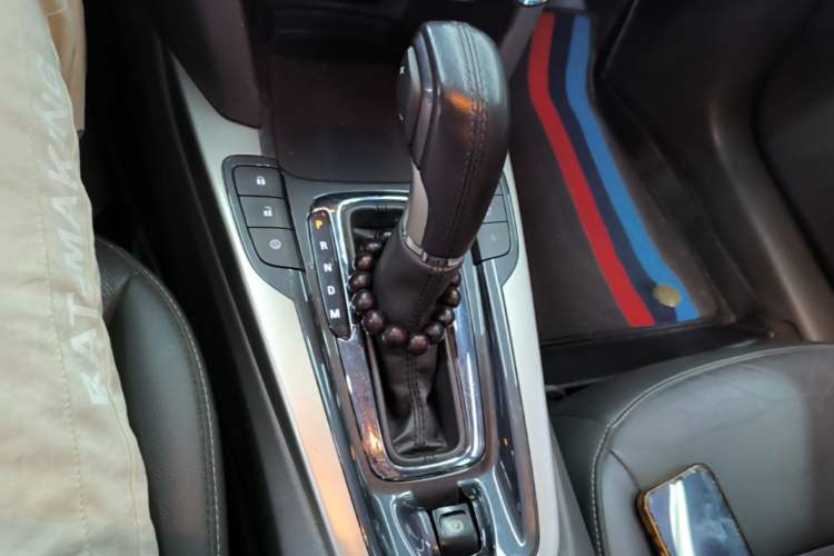 Used Chevrolet Malibu 2017 1.5T Automatic Luxury Edition Gear Lever