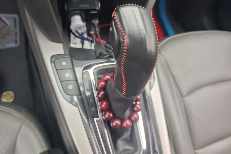 Used Chevrolet Malibu 2017 1.5T Automatic Luxury Edition Gear Lever