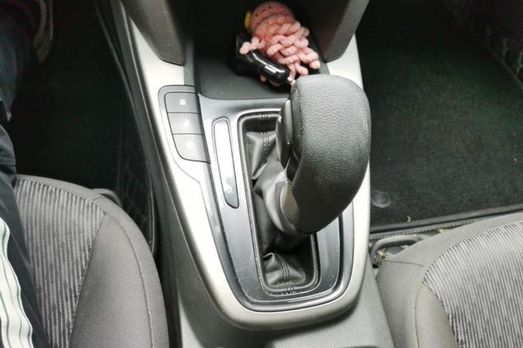 Used Chevrolet Malibu 2017 1.5T Automatic Comfort Edition Gear Lever