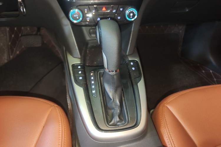 Used Chevrolet Malibu 2017 1.5T Automatic Comfort Edition Gear Lever