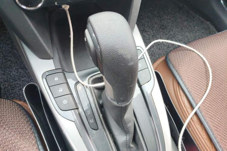 Used Chevrolet Malibu 2017 1.5T Automatic Comfort Edition Gear Lever