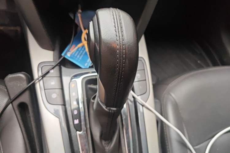 Used Chevrolet Malibu 2017 1.5T Automatic Luxury Edition Gear Lever