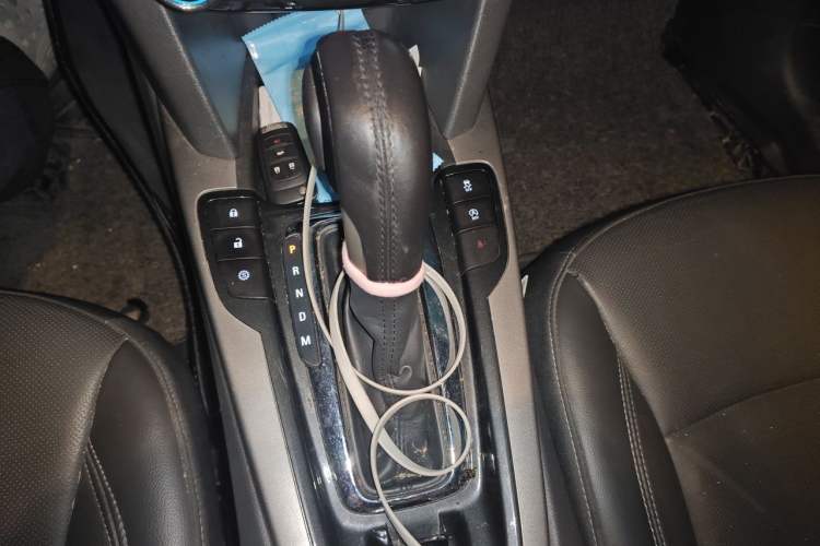 Used Chevrolet Malibu 2017 1.5T Automatic Luxury Edition Gear Lever