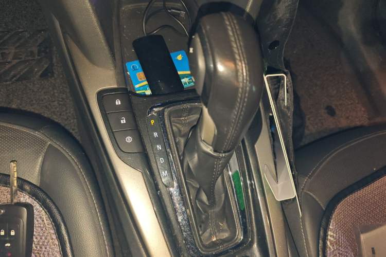 Used Chevrolet Malibu 2017 1.5T Automatic Luxury Edition Gear Lever