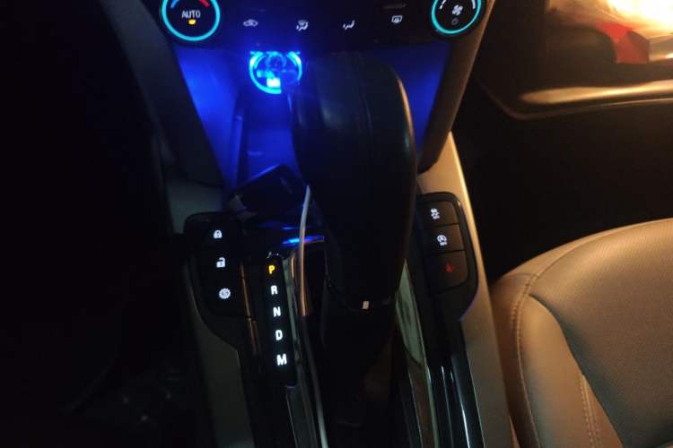 Used Chevrolet Malibu 2017 1.5T Automatic Luxury Edition Gear Lever