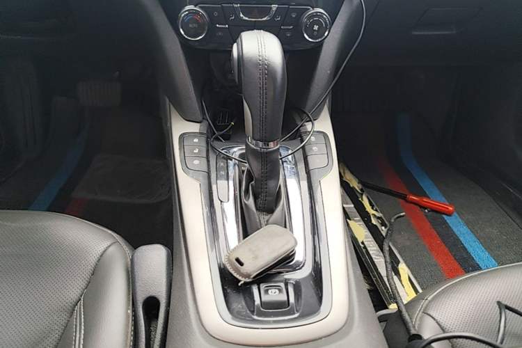 Used Chevrolet Malibu 2017 1.5T Automatic Luxury Edition Gear Lever