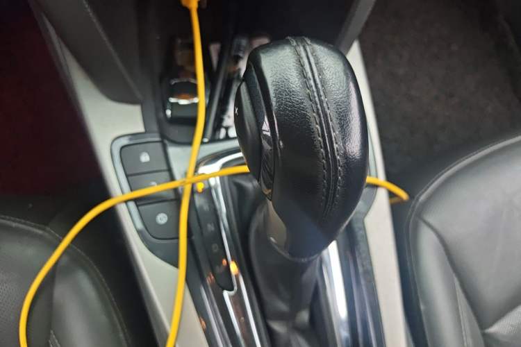 Used Chevrolet Malibu 2017 1.5T Automatic Luxury Edition Gear Lever